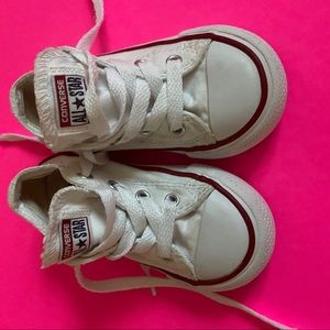 Converse Toddler Size 7
